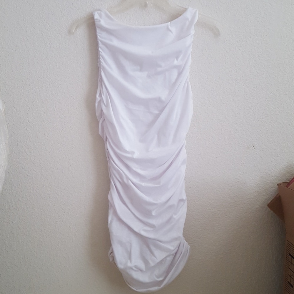 VENUS Sleeveless Mini White Dress